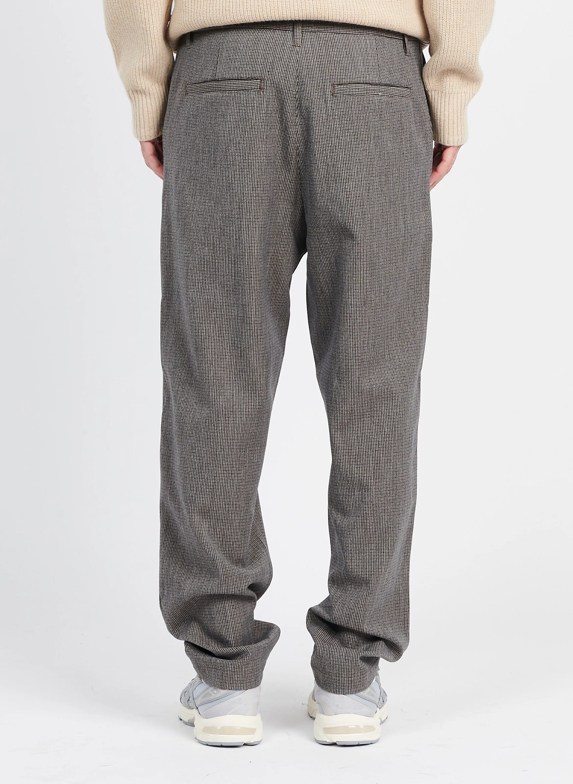 PLEATO - Pantalón chino de cuadros en marron
