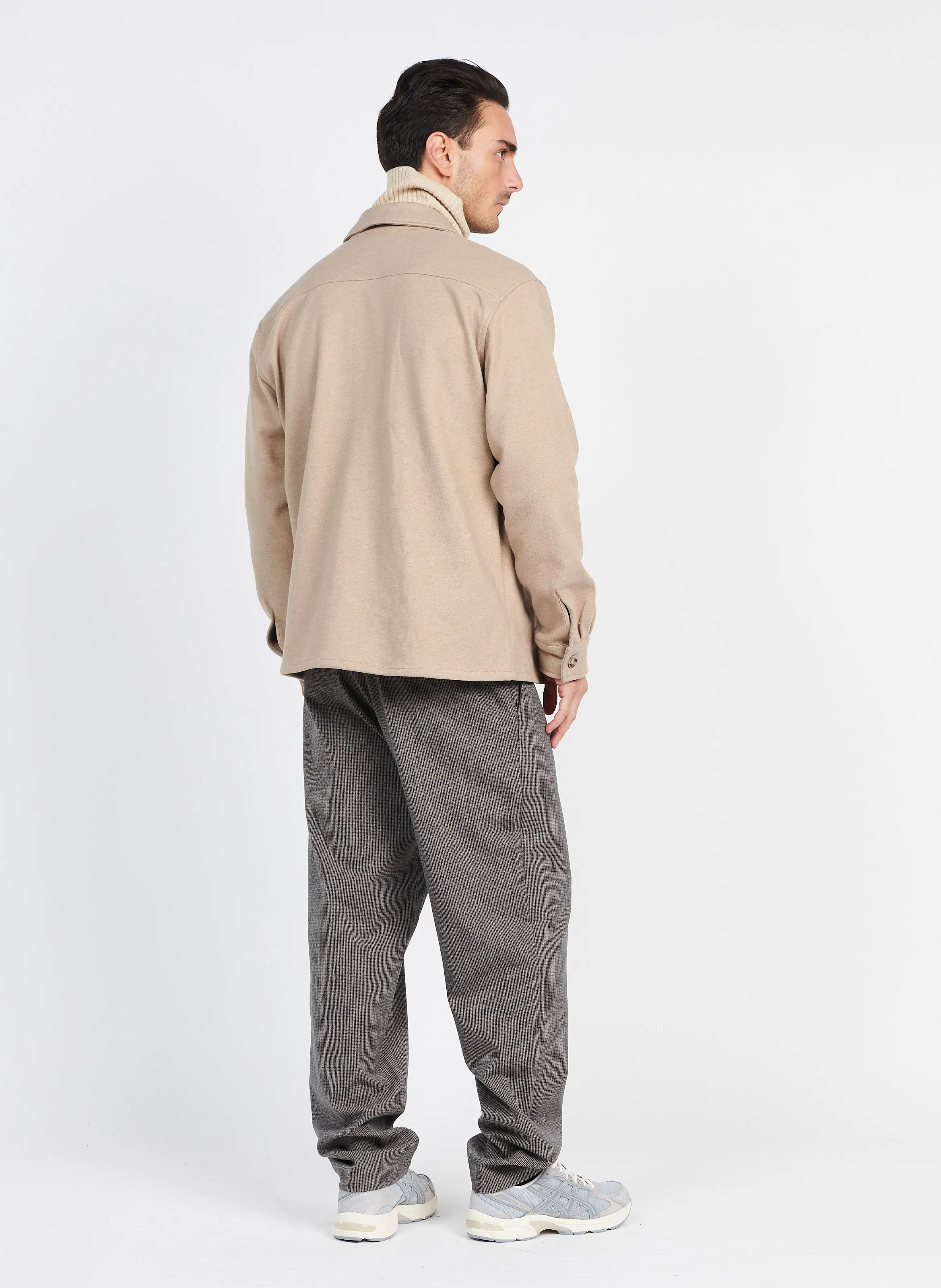 PLEATO - Pantalón chino de cuadros en marron
